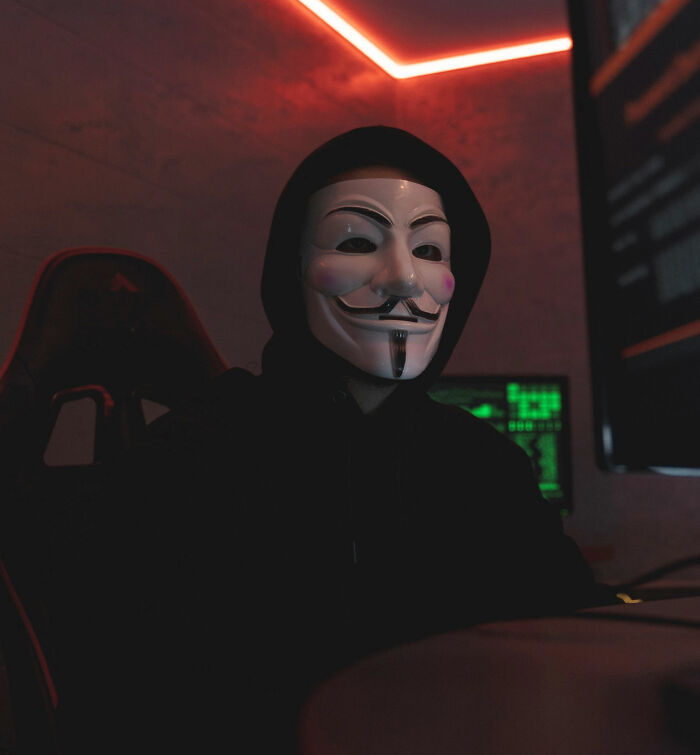 Hacker Saps Russian Special Service Wallets, Transfers Everything To Ukraine Hacker Saps Russian Special Service Wallets, Transfers Everything To Ukraine