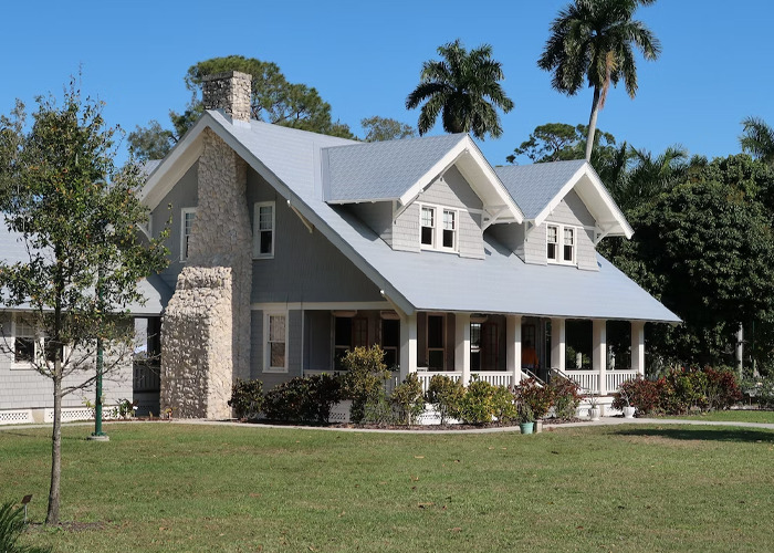 “Study Your Potential Neighbors”: Homeowners Share 40 Things They Wish They Had Known Before Buying Their First Houses