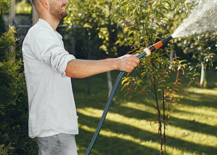 “Study Your Potential Neighbors”: Homeowners Share 40 Things They Wish They Had Known Before Buying Their First Houses