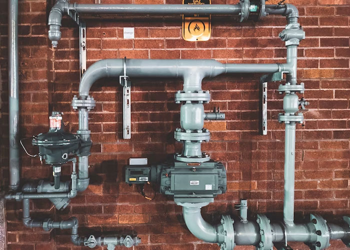 “Study Your Potential Neighbors”: Homeowners Share 40 Things They Wish They Had Known Before Buying Their First Houses