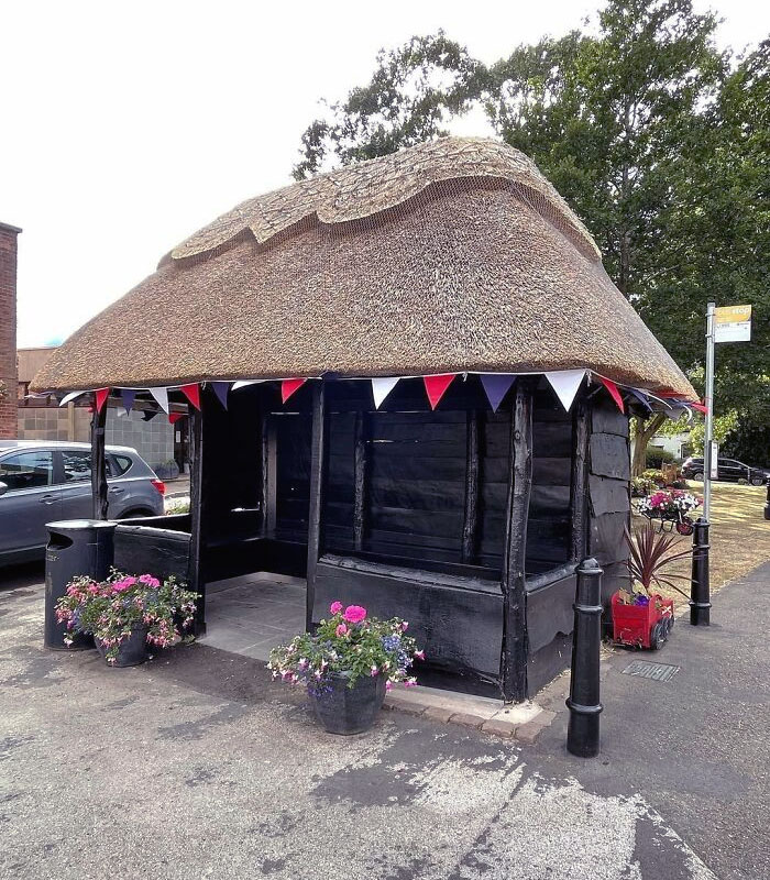 I Found This Most Attractive Thatched Roof Bus Stop Shelter In Dunchurch, Warwickshire