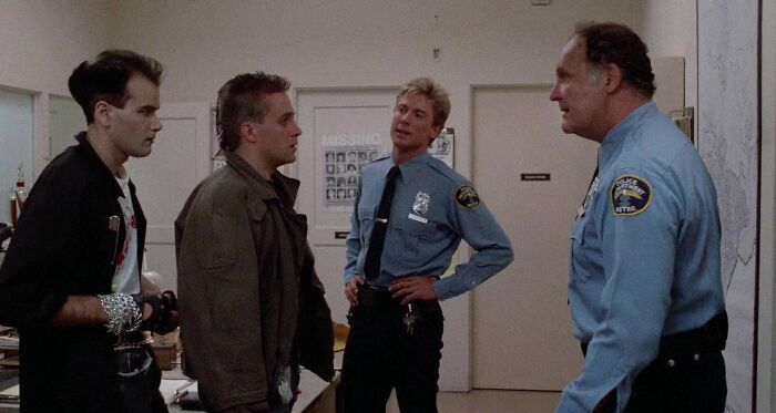 Killer Klowns From Outer Space (1988)