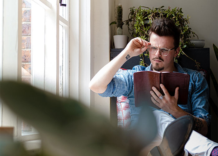 "I Told Him I Will Be Calling The Cops": Woman Gets Friend Fired After He "Borrowed" Her Special Books To Get Them Appraised As A "Surprise"