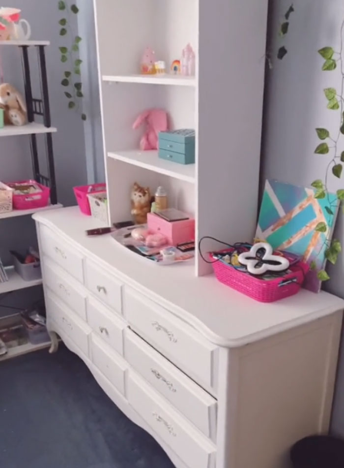 Mom Shows The Transformation Of Her Daughter&rsquo;s Room Before And After Cleaning, A Lot Of People Are Not Happy About It