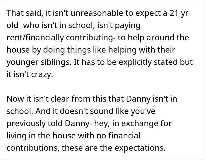 Pregnant Mom Of 5 Threatens To Kick Her Oldest Son Out For Not Helping With The Kids, Another Son Finds Her Post Online And Exposes Her Dirty Laundry