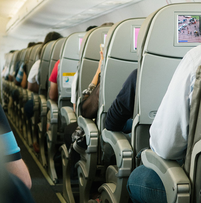 30 Extremely Embarrassing Things These Internet Users Told People They Wanted To Impress