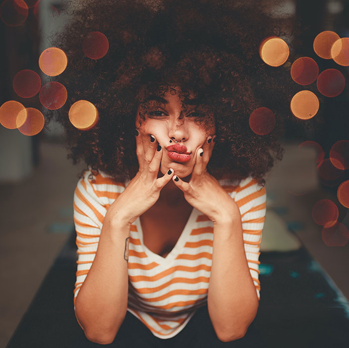 30 Extremely Embarrassing Things These Internet Users Told People They Wanted To Impress