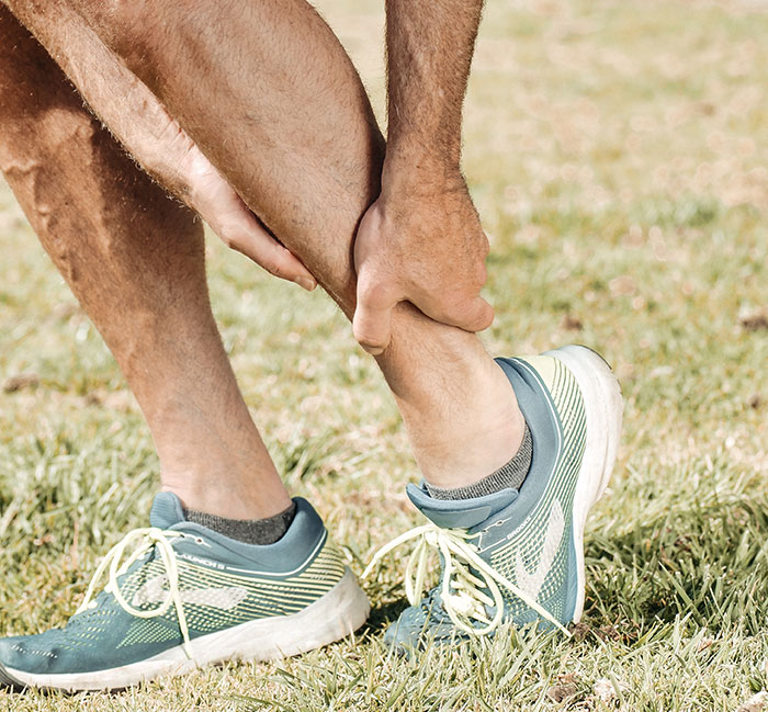 30 Extremely Embarrassing Things These Internet Users Told People They Wanted To Impress