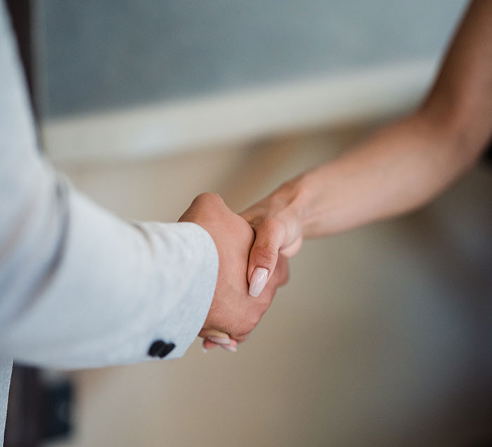 30 Extremely Embarrassing Things These Internet Users Told People They Wanted To Impress