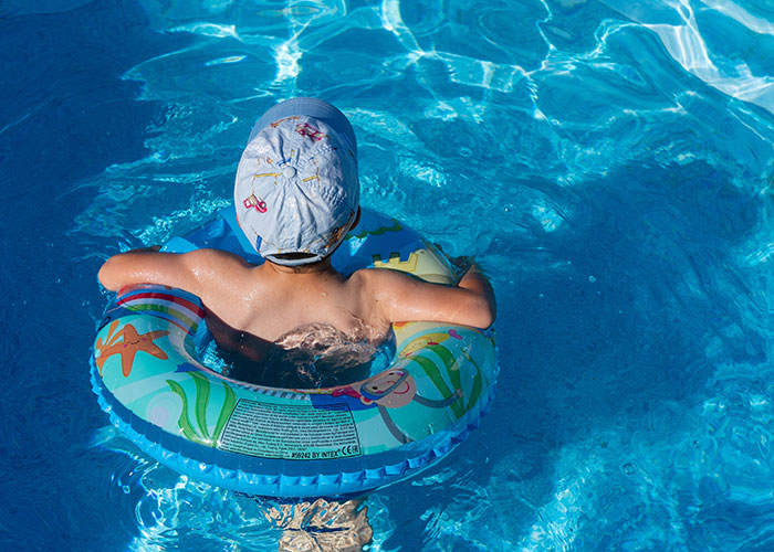 “This Situation Is Driving Me Crazy”: Mom Vents Online About The Unfair Way She And Her Toddler Were Treated At Her Sister’s Home, Receives Backlash Instead “This Situation Is Driving Me Crazy”: Mom Vents Online About The Unfair Way She And Her Toddler Were Treated At Her Sister’s Home, Receives Backlash Instead