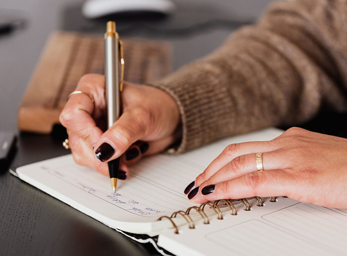 30 People Reveal The Deeply Disturbing Secrets They Uncovered About Someone Close To Them, Leaving Them Shocked And Traumatized