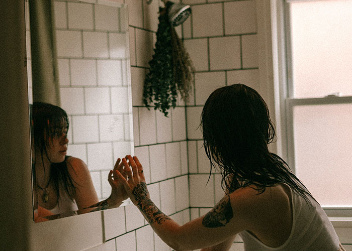 50 Chilling Stories From People Who Have Seen Things They Couldn’t Explain