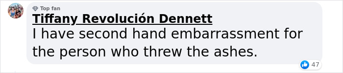 Pink&rsquo;s Fan Throws Late Mother&rsquo;s Ashes At Singer During Concert, She Responds