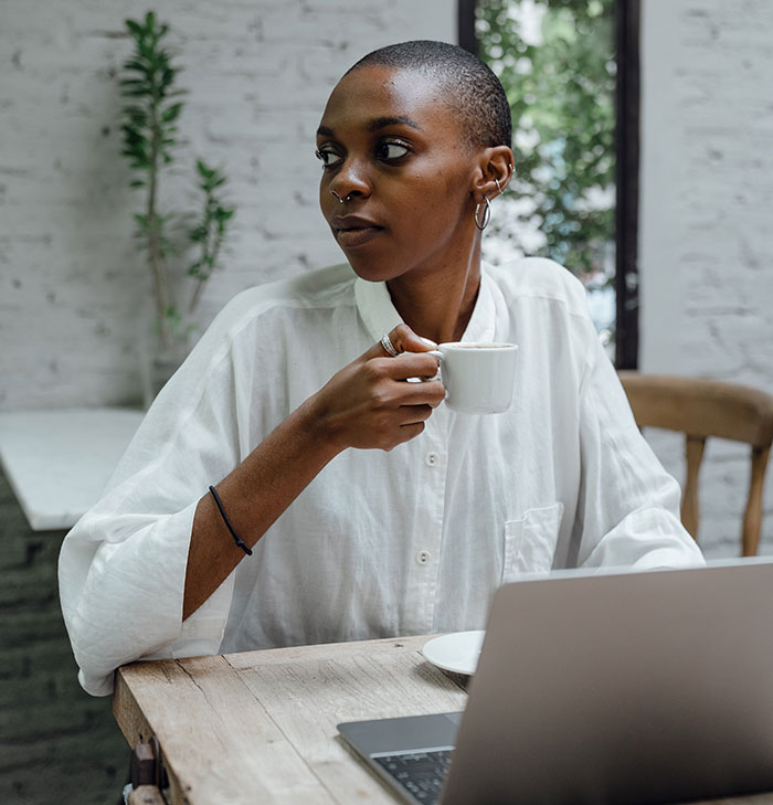 10 Insultos educados pero tajantes que usar en la oficina sin perder tu trabajo