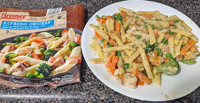 Aldi Frozen Alfredo Chicken - I'm Impressed