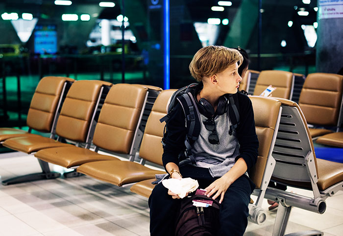 Mom Demands Her Whole Family Be Upgraded To First Class, Forcing 13-Year-Old To Give Up His Seat, But Gets Deplaned Instead