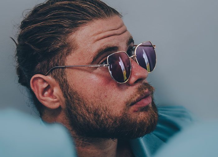 Mom Demands Her Whole Family Be Upgraded To First Class, Forcing 13-Year-Old To Give Up His Seat, But Gets Deplaned Instead