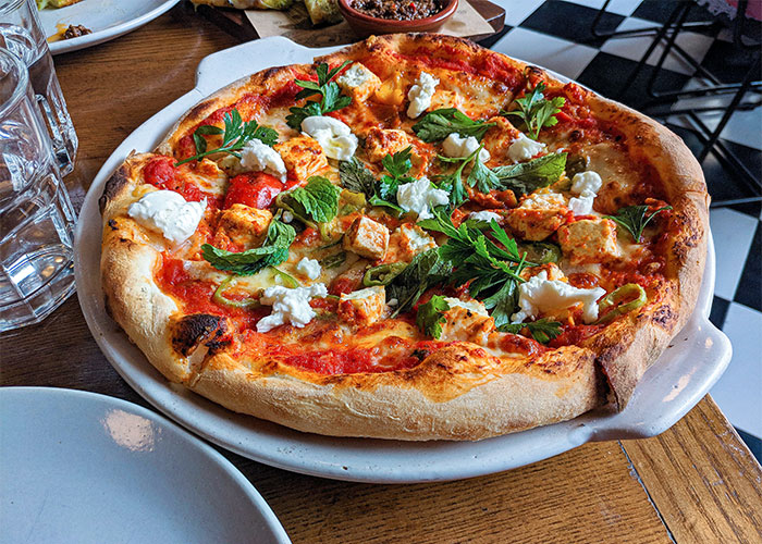 Someone Asks Waiters And Waitresses To Share The Strangest Thing Someone Has Asked Them For, And 30 People Serve Their Answers