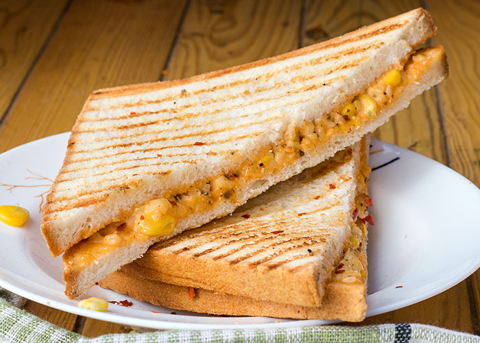 Someone Asks Waiters And Waitresses To Share The Strangest Thing Someone Has Asked Them For, And 30 People Serve Their Answers