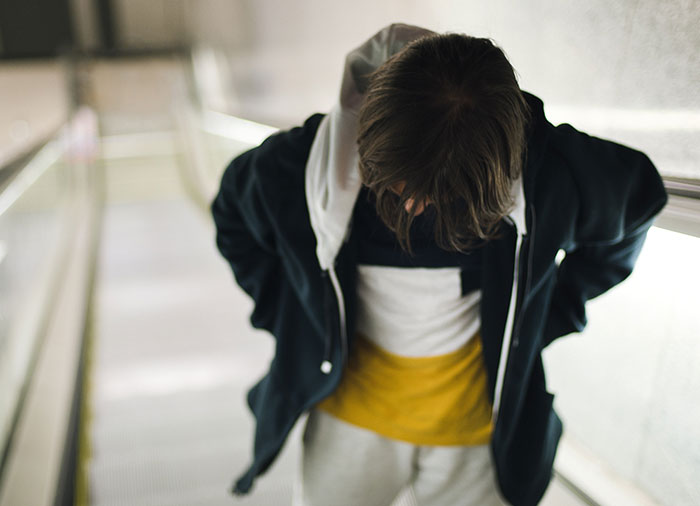 Someone Asks "What Is Something That Your Parents Did That You Will Never Forgive Them For?" And 35 People Deliver Heartbreaking And Honest Answers