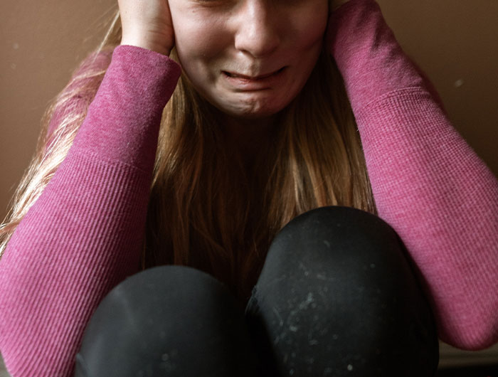 Someone Asks "What Is Something That Your Parents Did That You Will Never Forgive Them For?" And 35 People Deliver Heartbreaking And Honest Answers