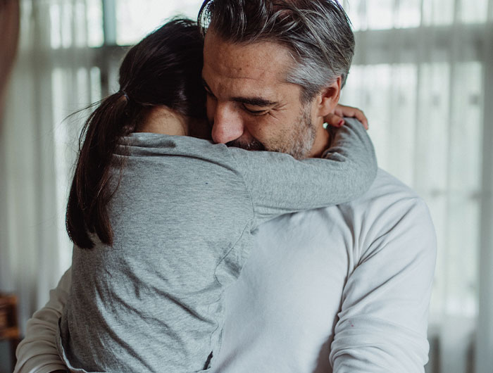 Someone Asks "What Is Something That Your Parents Did That You Will Never Forgive Them For?" And 35 People Deliver Heartbreaking And Honest Answers