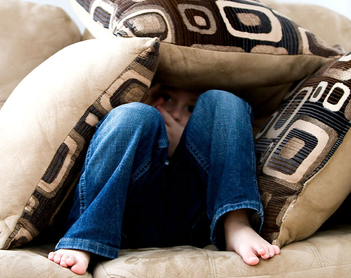 Someone Asks "What Is Something That Your Parents Did That You Will Never Forgive Them For?" And 35 People Deliver Heartbreaking And Honest Answers