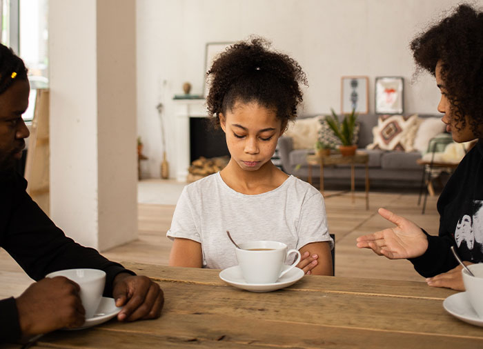 Someone Asks "What Is Something That Your Parents Did That You Will Never Forgive Them For?" And 35 People Deliver Heartbreaking And Honest Answers