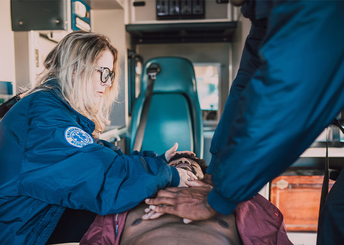 “Prioritize Your Safety First”: 30 Things That May End Up Saving Your Life Or Someone Else’s