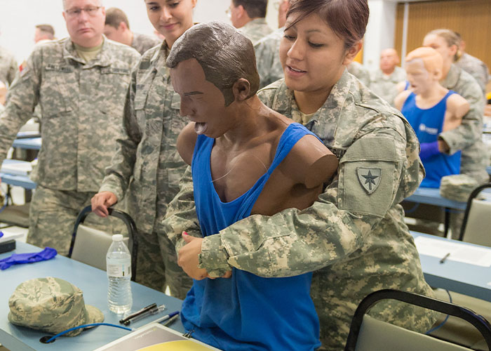 “Prioritize Your Safety First”: 30 Things That May End Up Saving Your Life Or Someone Else’s