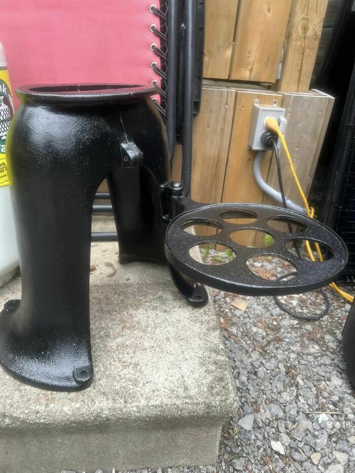 Weird-Secondhand-Finds-Pictures