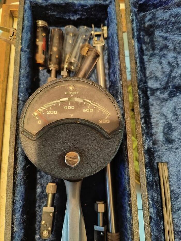 Weird-Secondhand-Finds-Pictures