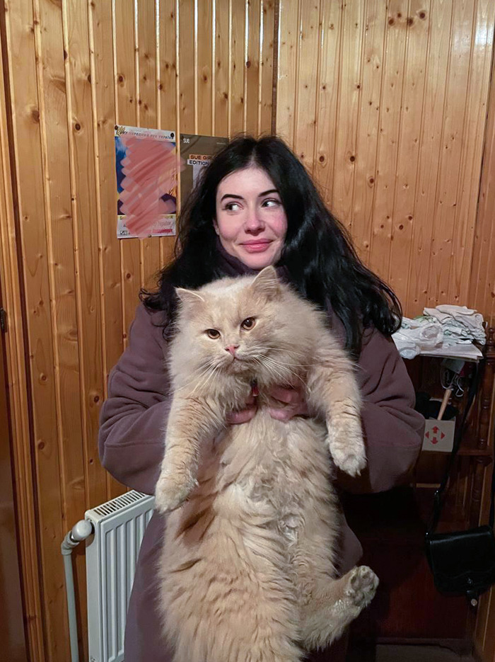 Last Time You Didn’t Believe Me, So Now I’m Holding Him Close To Myself To Show That He Is Indeed Huge