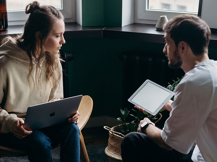 "It's Just Incredibly Patronizing": 30 Women Share Things Men Do Attempting To Be Helpful That Never Have The Intended Effect