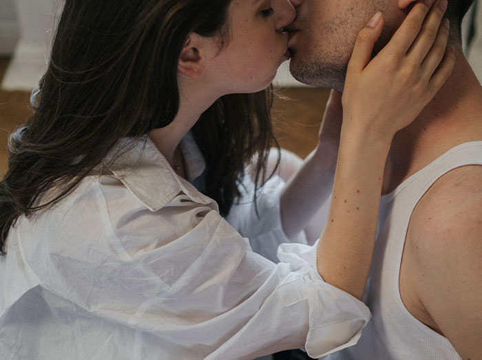 "It's Just Incredibly Patronizing": 30 Women Share Things Men Do Attempting To Be Helpful That Never Have The Intended Effect