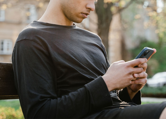 Guy&rsquo;s Tinder Conversation Goes Viral After He Got Ditched For A Date Idea, Sparking A Debate