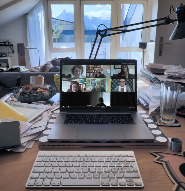 Boss Asks For Cameras To Be On And Full Engagement During Online Meets, One Worker &ldquo;Delivers&rdquo;