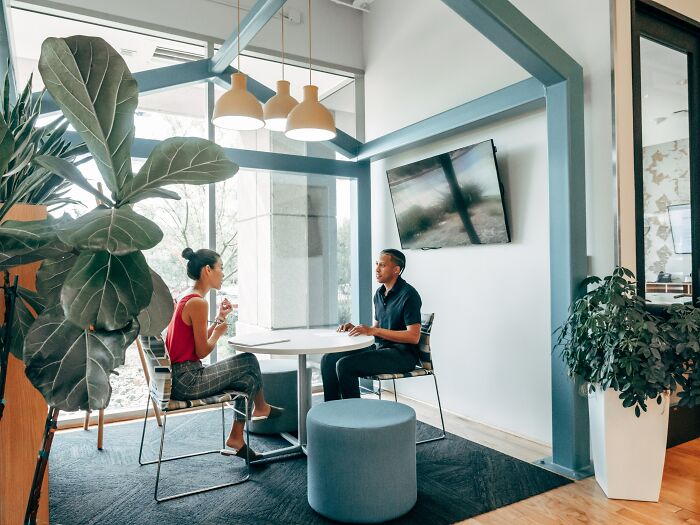 30 Of The Fastest Lay-Offs Due To The Insane Things That People Actually Did In A New Workplace