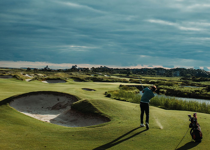 30 People Share "Really Dumb" Hobbies That Only Rich People Seem To Like