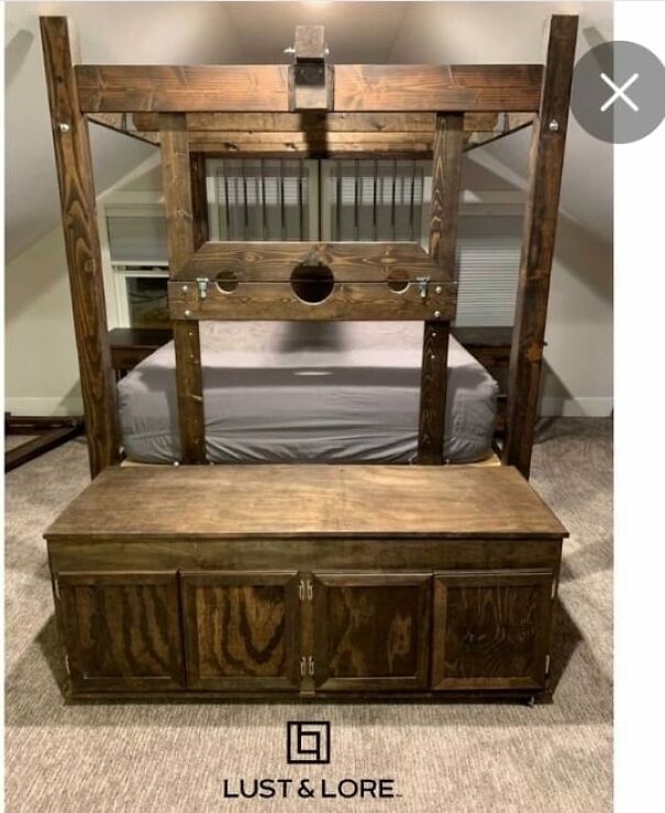 Bedrooms-With-Threatening-Auras-Photos