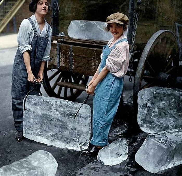 Delivering Ice During World War I From An Ice Wagon, 1918