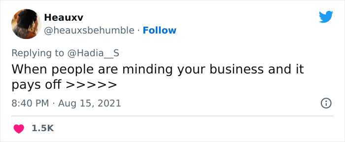 Woman Praises Guy For Giving Her A Note Saying Her Date Is A Red Flag After Listening To Their Convo