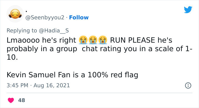 Woman Praises Guy For Giving Her A Note Saying Her Date Is A Red Flag After Listening To Their Convo