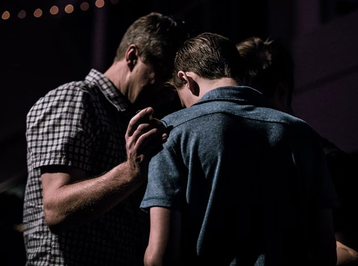 &ldquo;He Caught The Boys Kissing&rdquo;: Man Throws Fit Over Son Being Gay And His BF&rsquo;s Dad Not Telling Him