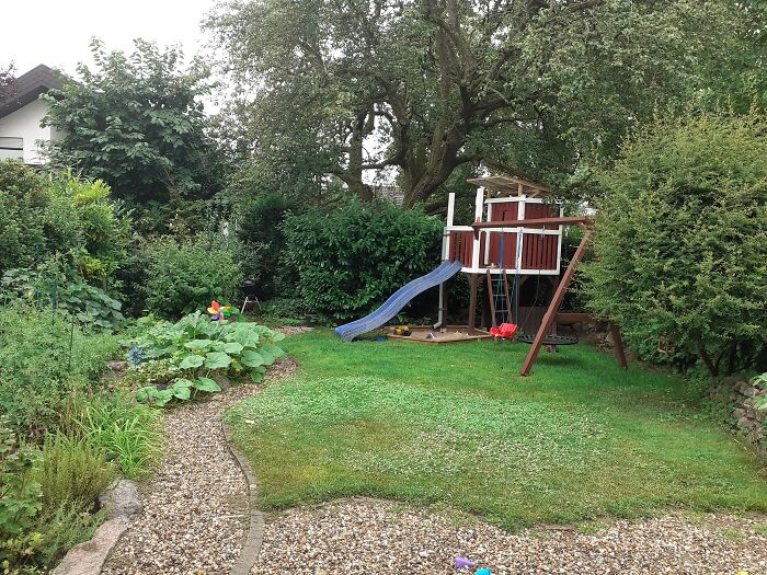 Veggies On The Left, Playhouse On The Right (: