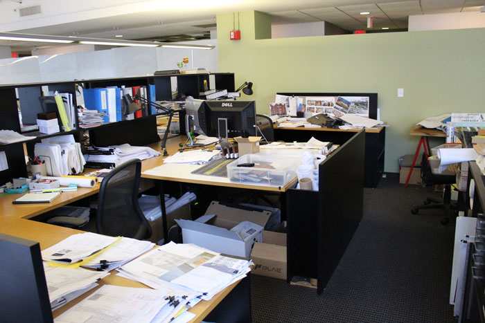 Employee Has Lunch Break At 12:40, It Renders The Boss Livid, Who Texts Them To Return