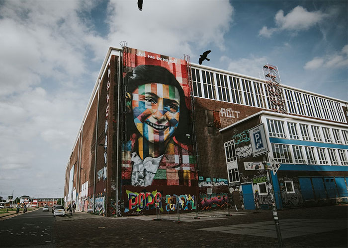 40 Bits Of History That People Are Shocked To Learn Happened Simultaneously