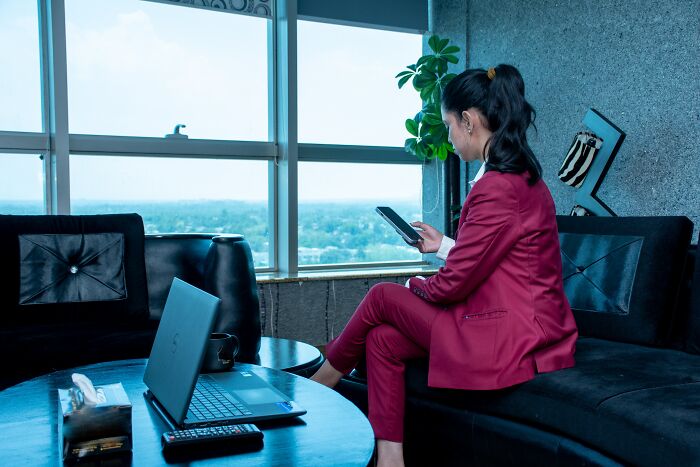 30 Of The Fastest Lay-Offs Due To The Insane Things That People Actually Did In A New Workplace