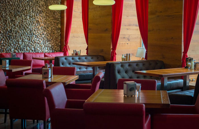 Heavy Door Falls On Employee, Boss Screams At Her Instead Of Helping, Comes To Regret It Greatly