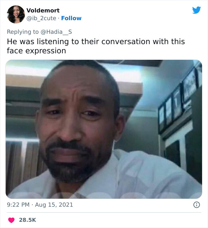 Woman Praises Guy For Giving Her A Note Saying Her Date Is A Red Flag After Listening To Their Convo